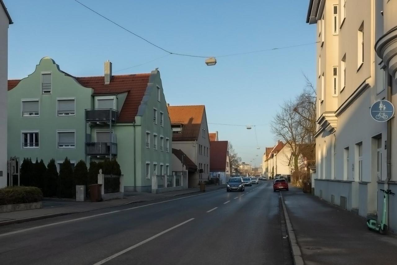 Kaza Guesthouse, Centrally Located 2 & 3 Bedroom Apartments In Augsburg Exterior foto