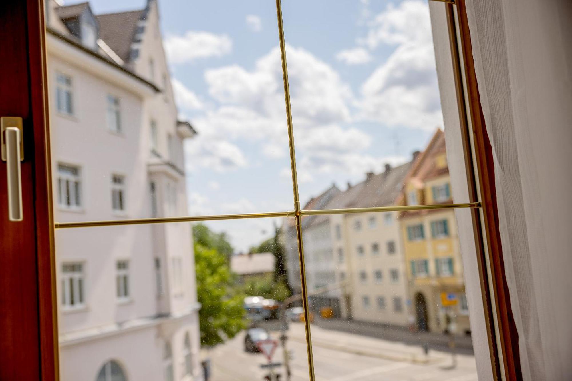 Kaza Guesthouse, Centrally Located 2 & 3 Bedroom Apartments In Augsburg Exterior foto