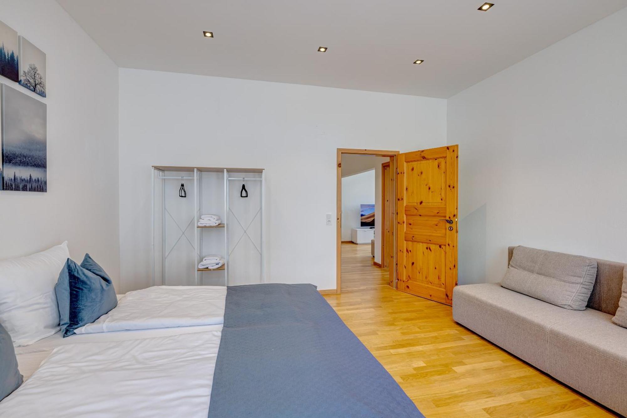 Kaza Guesthouse, Centrally Located 2 & 3 Bedroom Apartments In Augsburg Exterior foto